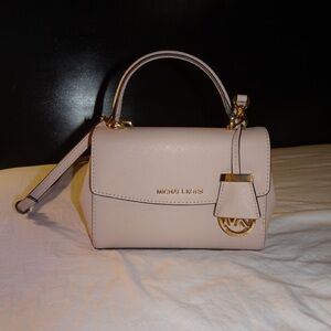 micheal kors pink crossbody purse